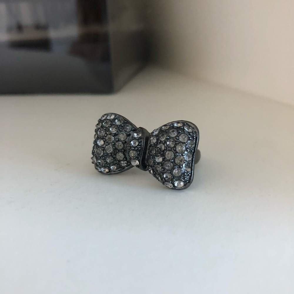 Gunmetal Rhinestone Bow Ring - Picture 2 of 4